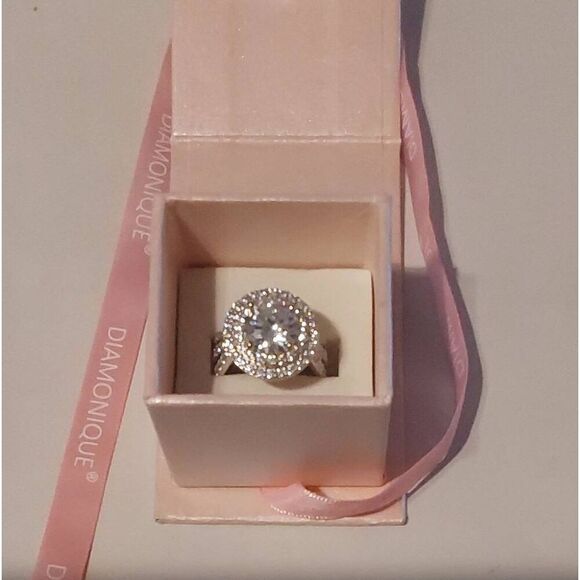 Gorgeous DIAMONIQUE 5.8 Carat Double Halo Design Ring Sz 8~Platinum/925SS - Picture 1 of 5